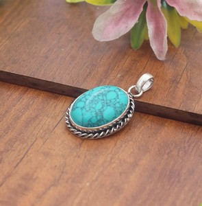 Pendentif en argent sterling 925 avec turquoise naturelle, fait main, ovale, vintage, bijou statement pour femme, cadeau - Product Image 3