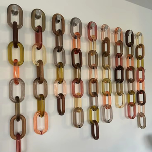 Collier en résine à maillons larges de style moderne, mélange de couleurs, punk, creux, gros maillons épais, longue chaîne, décoration murale - Product Image 1