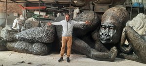 Escultura de Gorila de Fibra de Vidrio de la Mejor Calidad, Estatua Decorativa para Jardín, para Uso en Interiores y Exteriores, Disponible a un Precio Razonable - Product Image 5