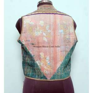 Elegante Chaleco de Algodón Kantha Hecho a Mano con Cuello en V para Mujer, Chaqueta Corta de Invierno con Logotipo Bordado en la Espalda, Estilo Urbano - Product Image 5