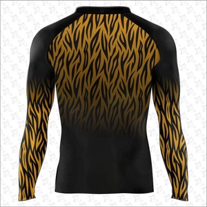 Camiseta de compresión antideslizante personalizada de primera calidad con tejido que absorbe la humedad para entrenamiento de MMA y BJJ AI-RG-26, precio al por mayor RTS - Product Image 4