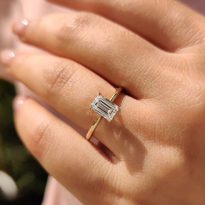 Anillo de Diamantes de Plata 925 de Alta Joyería, Corte Esmeralda de 1.00 a 2.00 CT, Color E, Claridad VS, Estilo Solitario para Mujer, Regalo de Compromiso Nupcial - Product Image 1