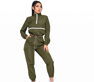 Ensemble de survêtement décontracté pour femme avec veste courte à cordon de serrage et pantalon à taille élastique, tenue de sport assortie, OEM, séchage rapide, respirant - Product Image 1