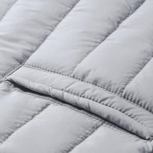 Gilet matelassé gris pour homme, col montant, fermeture éclair, poches avant, coupe-vent, décontracté, vêtement d'extérieur d'automne, rembourrage en polyester et coupe régulière - Product Image 5