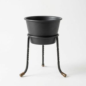 Maceta de Hierro Hecha a Mano de <span class=keywords><strong>15</strong></span> <span class=keywords><strong>cm</strong></span> con Soporte, Trípode de Latón con Patas Retorcidas para Decoración del Hogar, Hoteles y Bodas - Product Image 1