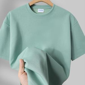 เสื้อยืดคอกลมแขนสั้นผู้ชาย สีดำล้วน ผ้าฝ้าย ทรงปกติ สไตล์ลำลอง ผ้าเจอร์ซีย์ถัก สีพื้น ดีไซน์เรียบง่าย - Product Image 3