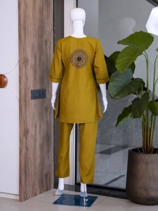 Ensemble pantalon et kurti en rayonne moutarde pour femme avec broderies, style décontracté, coupe ample, longueur cheville, style indien pakistanais - Product Image 6
