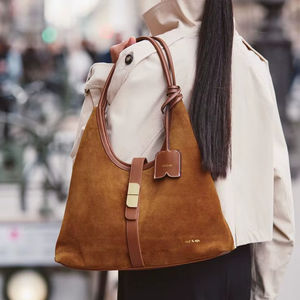 Bolso de Hombro de Cuero Signature - Product Image 1