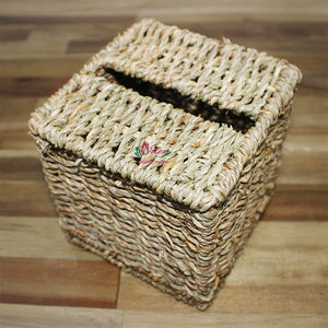 Boîte à mouchoirs en jacinthe d'eau carrée de haute qualité, artisanat fait à la main pour la maison et le bureau - Product Image 1