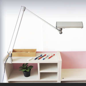 Lámpara de escritorio LED E27, brazo oscilante, difusor hexagonal, iluminación bidireccional - Product Image 3