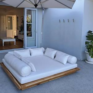 Sofá Cama para Exteriores, Tumbona de Patio con Estructura de Madera, Asientos Acolchados con Almohadas para Balcón, Jardín, Villa - Product Image 1