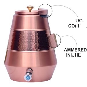 Distributeur d'eau en cuivre martelé avec robinet en laiton, grand récipient de stockage, pot à boisson ayurvédique pour la santé, pour usage en cuisine - Product Image 1