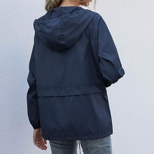Impermeables para Mujer, Chaqueta Ligera para Lluvia, Cortavientos, Chaqueta de Primavera con Capucha Ajustable y Bolsillos - Product Image 3