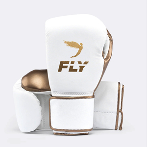 Guantes de boxeo profesionales de marca privada Premium con cierre de correa, cuero vacuno auténtico, blanco y dorado, OEM, para entrenamiento y sparring. - Product Image 1