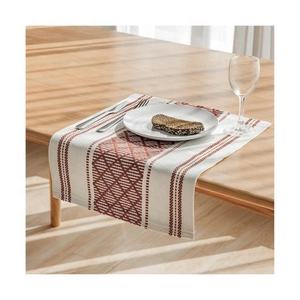 Ensemble de 4 napperons de table traditionnels brodés à la main entièrement personnalisables en tissu lavable pour les mariages, vente en gros - Product Image 1