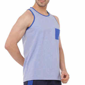 เสื้อกล้ามออกกำลังกายผู้ชาย น้ำหนักเบา ผ้าโพลีเอสเตอร์ผสมคอตตอน ระบายอากาศได้ดี ไร้ตะเข็บ เหมาะสำหรับฟิตเนส เพาะกาย ใส่สบายๆ ในฤดูร้อน - Product Image 3