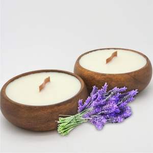 Vela de lujo grande y perfumada en cuenco de madera sostenible al por mayor - Cuenco de cera de soja de 3 mechas con etiqueta privada personalizada - Product Image 5