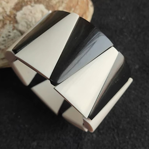 Brazalete de Resina Artístico Creativo, Forma Redonda, Diseño Personalizado para Bodas, Accesorios de Moda para Chicas, para Uso en Fiestas, por UO - Product Image 1