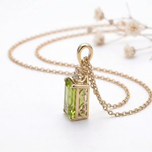Nouveauté 2026 : Pendentifs et Breloques de Luxe en Or Blanc 14K avec Pierre de Naissance d'Août (Peridot Taillé Émeraude) – Cadeau Idéal pour la Confiance du Lion - Product Image 2