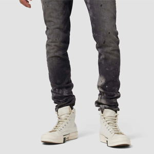 Jeans noirs skinny déchirés pour hommes, denim élégant et déchiré, coupe slim, parfaits pour les tenues décontractées et streetwear. - Product Image 3