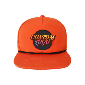 Gorro con agujeros cortados con láser y logotipo bordado de 5 paneles personalizado, Gorras de poliéster sin estructura, gorra Snapback de cuerda con ala plana para hombres y mujeres - Product Image 2