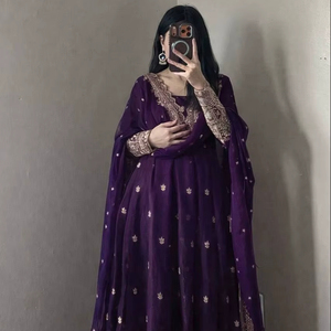 Nuevo Vestido Anarkali de Georgette con Bordado para Mujer, Listo para Usar, Estilo Indio para Fiestas - Product Image 1