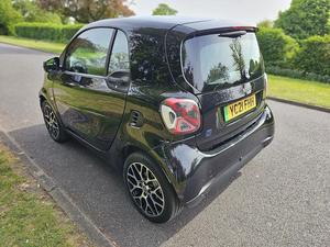 Offre avantageuse 2021 Smart Fortwo Electric Drive 17,6 kWh Noir 2 portes Automatique - Product Image 2