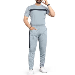 Conjunto Deportivo Ligero de Verano para Hombre, Dos Piezas, Camiseta de Manga Corta y Pantalones para Gimnasio, Running y Entrenamiento - Product Image 1