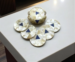 Sous-verres de luxe pour la maison, décoratifs, fabriqués avec des matériaux de coquillages de haute qualité, pour une utilisation quotidienne élégante à la table. Ensemble de sous-verres. - Product Image 1