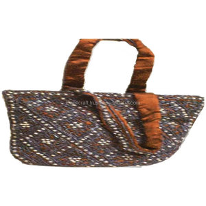 Elegantes Bolsos de Mano de Seda Bordados con Cuentas Étnicas y Perlas para Mujer, Bolso de Mano con Bordado Intrincado para Invierno - Product Image 2