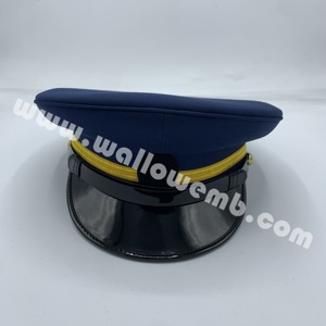 Casquette de pilote d'avion personnalisée haut de gamme pour services aériens à Dubaï – Offre Spéciale - Product Image 1