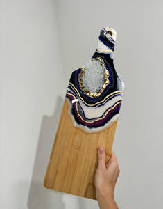 Planche à fromage en résine faite à la main Planches à découper en résine de bois d'acacia de rivière et planche à découper en résine Falak World Export - Product Image 1