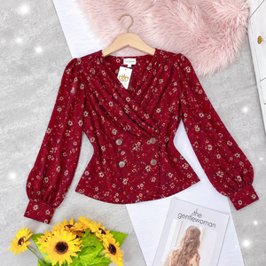 Blusa de Mujer al por Mayor con Estampado Floral Multicolor, Cuello Cruzado Plisado, Diseño Suave y Drapeado para Ropa de Resort y Tiendas de Moda - Product Image 6