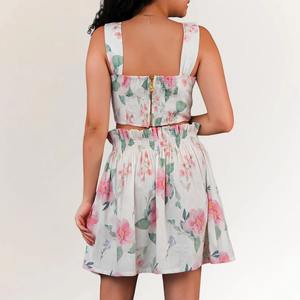 Conjunto coordinado floral de lino y algodón fabricado en India para mujer, suave, cómodo y fluido, conjunto de dos piezas para verano, disponible para la venta. - Product Image 4