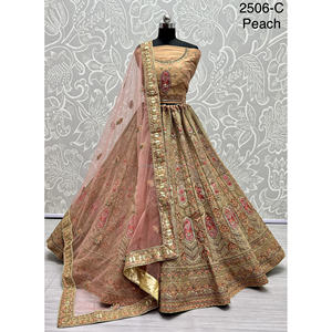 Collections de velours de vêtements de mariée indiens pour la mariée avec le travail de Zarkhan par Fabzone - Product Image 4