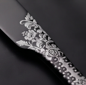 Ensemble de couverts élégants en métal noir avec gravure florale, finition mate, passe au lave-vaisselle, vaisselle de mariage - Product Image 2