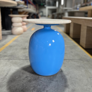 Table d'appoint ronde bleue moderne pour salon d'appartement, mobilier durable et écologique en GFRC, facile à assembler - Product Image 6