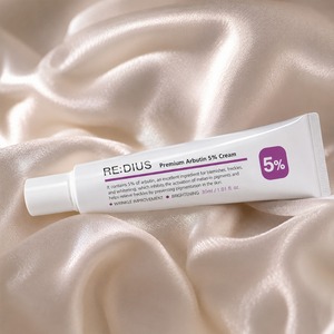 Correcteur de taches brunes, crème hydratante blanchissante pour le visage en tube, avec effet anti-âge pour tous les types de peau - Product Image 3