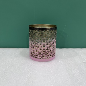 Portavelas de Hierro Cilíndrico V818 de Diseño Artesanal, con Patrón Ondulado Impreso, Decorativo, 3.5x3.5x4 Pulgadas, Decoración para el Hogar - Product Image 4