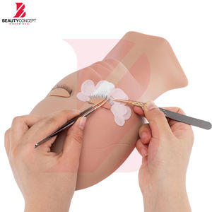 Ensemble de pinces à cils antidérapantes à 4 pièces avec logo personnalisé, kit d'extension de cils en acier inoxydable de qualité supérieure avec étui en PU - Product Image 6