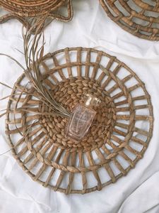 Sous-verre en rotin tressé artisanal élégant, support à boisson en fibre naturelle pour la décoration de table et l'utilisation en cuisine - Product Image 3