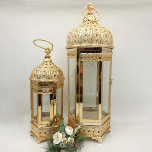 Nuevo Diseño de Linterna Dorada de Metal, Linterna Cuadrada Dorada para Decoración Festiva de Ramadán - Product Image 2