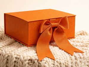 Boîte rigide <span class=keywords><strong>de</strong></span> luxe personnalisée en papier artistique en forme <span class=keywords><strong>de</strong></span> livre avec ruban gaufré et insert découpé pour l'emballage d'huiles essentielles et <span class=keywords><strong>de</strong></span> produits <span class=keywords><strong>de</strong></span> soin - Product Image 3