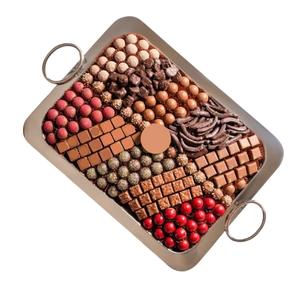 Plateau à chocolats artisanal, design élégant, forme carrée, plateau de service en métal doré pour cadeaux et événements, au prix le plus bas - Product Image 3