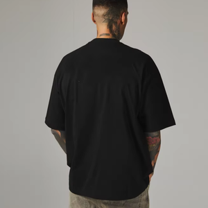 Camiseta de Hombre con Logotipo Personalizado, Corte Cuadrado, Algodón Grueso de 240 g/m², Cuello Redondo Acordonado, Hombros Caídos, Estilo Urbano, Tallas Grandes - Product Image 3