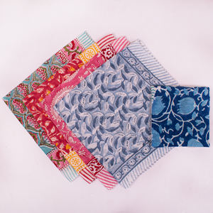 Bandana en coton imprimé à la main, luxueux et écologique, pour femme, idéal pour les voyages, le sport et les cadeaux. - Product Image 4