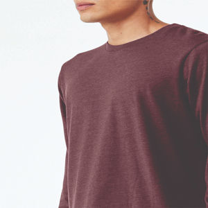 T-shirt élégant à manches longues pour homme, au toucher doux et au design épuré, idéal pour porter en superposition ou seul. - Product Image 5