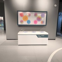 Expositions personnalisées pour musées scientifiques : Affichage dynamique à rayures à effet moiré et illusion d'optique