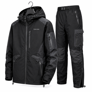 Survêtement coupe-vent léger et respirant pour homme avec capuche, cordon de serrage et poignets élastiques, en tissu Ripstop polyester imperméable - Product Image 2