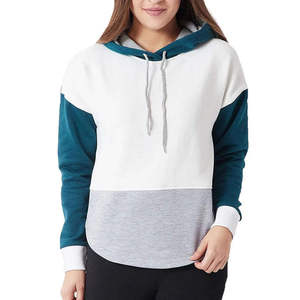 Sweat-shirt à capuche oversize pour femme avec design multi-panneaux, en tissu mélange de coton doux, idéal pour le streetwear - Product Image 1